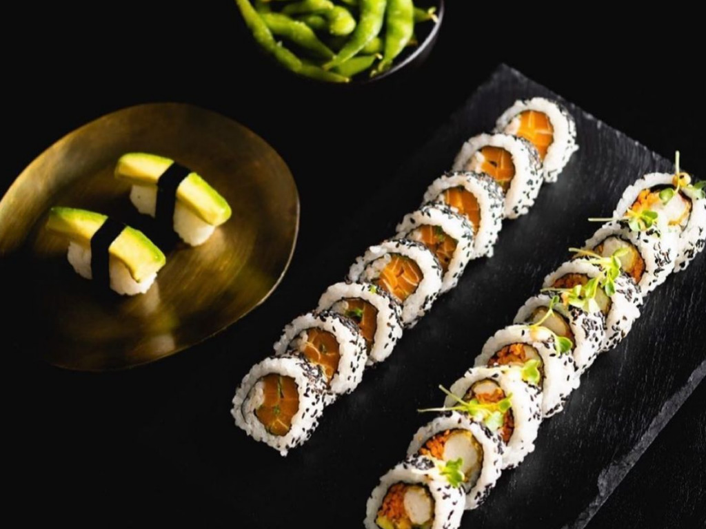 cách làm sushi ngũ sắc chay